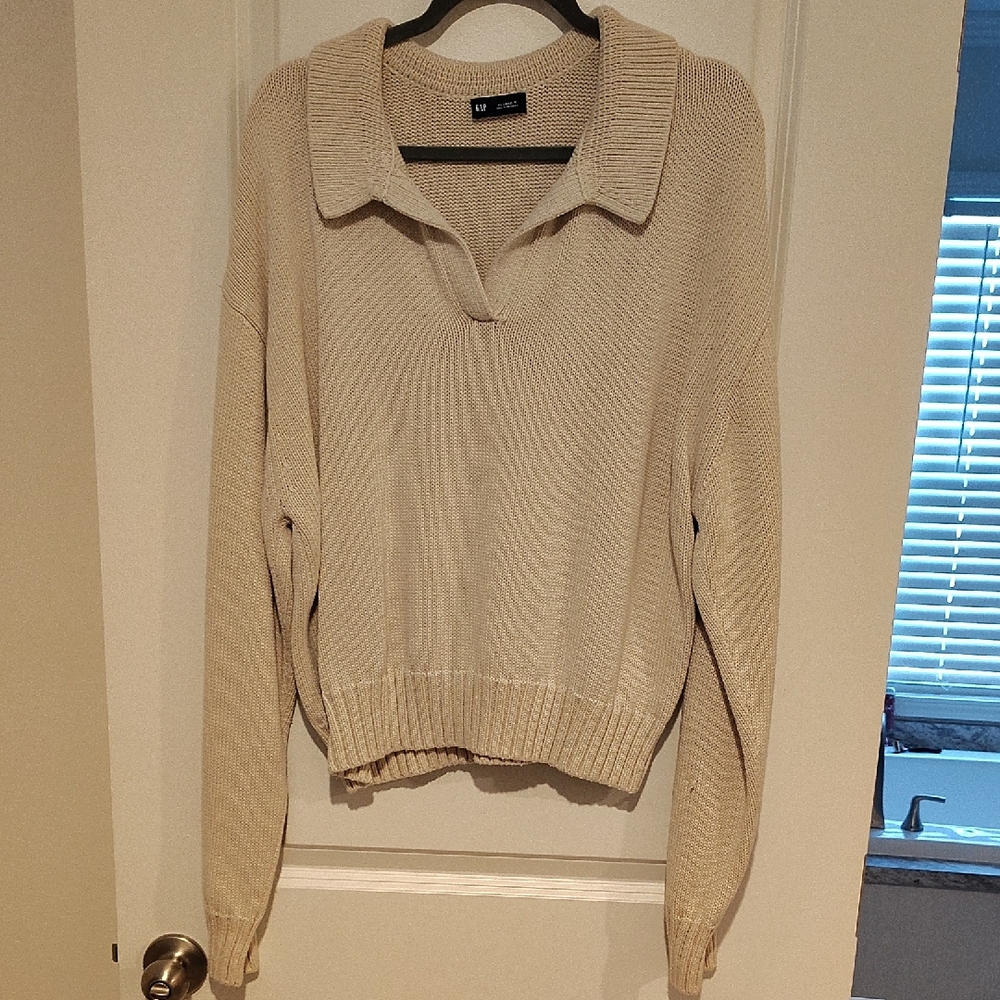 GAP Cream V-Neck Sweater